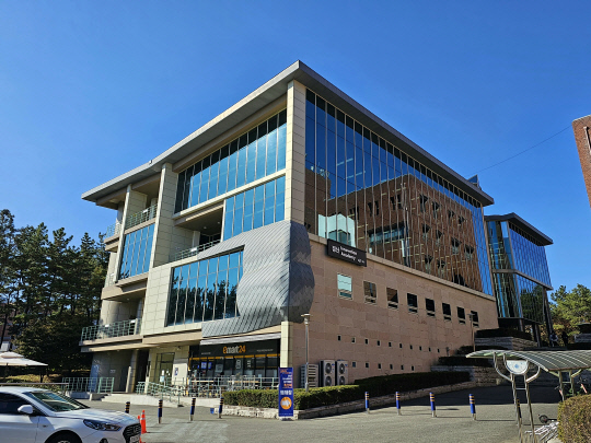 경북 경산 대구대학교 캠퍼스 내 마련된 경산이노베이션아카데미. 팽동현 기자